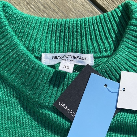 Lucky green sweater nwt ☘️☘️☘️☘️☘️☘️☘️ - Picture 4 of 5
